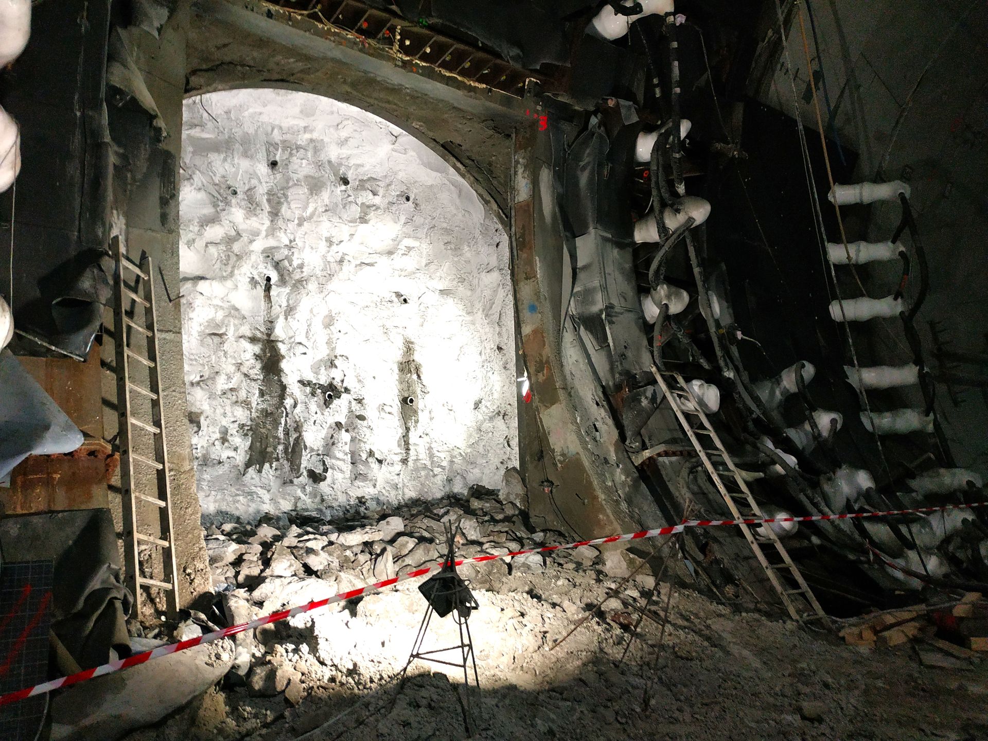 Wyjście ewakuacyjne EE2 (fot. tunel-swinoujscie.pl)