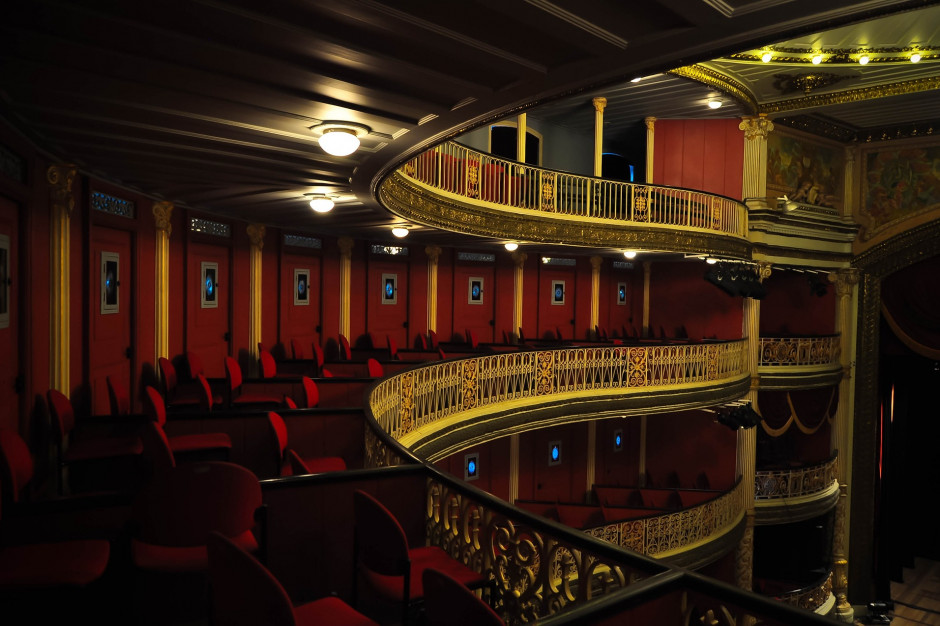 W dwa lata z teatrów i sal koncertowych zniknęło dwie trzecie widzów (fot. pixabay)