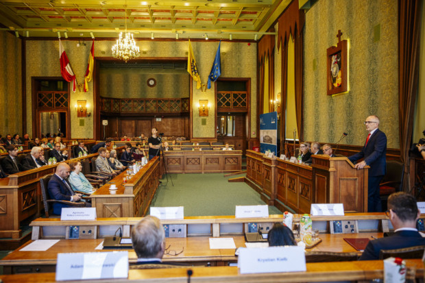 Wyjazdowe posiedzenie Senatu obyło się w urzędzie miejskim we Wrocławiu (fot. Łukasz Kamiński/Kancelaria Senatu)