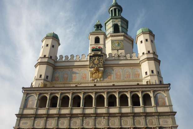 Koziołki po raz pierwszy uruchomiono na wieży poznańskiego ratusza w XVI w. (fot. pixabay/MSP-123)