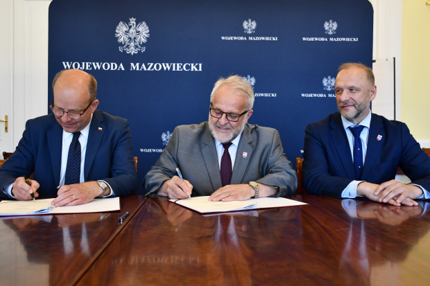 Podpisanie umów w ramach Rządowego Funduszu Rozwoju Dróg (fot.gov.pl)