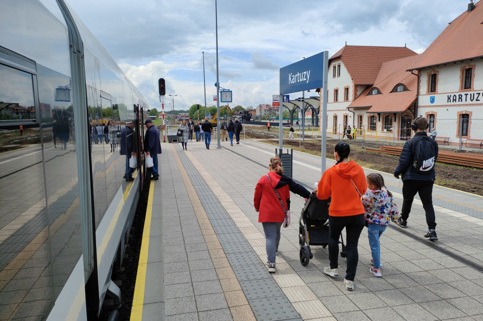 Realizacja inwestycji sprawi, że podróżowanie koleją z Kaszub na Pomorze będzie sprawniejsze i bardziej komfortowe (fot. Przemysław Zieliński/PKP PLK)