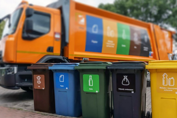 Przedsiębiorcy mogą  zrezygnować z gminnego systemu odbioru odpadów, ale nie mogą się wyłączyć z odbioru wszystkich frakcji (fot.dorohusk.com.pl).