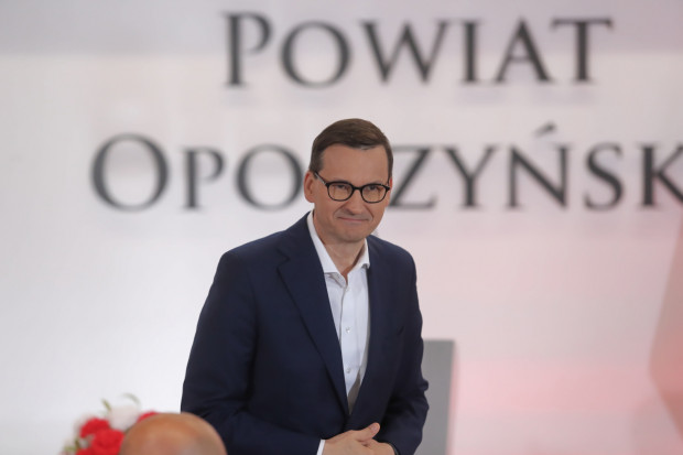 Premier Mateusz Morawiecki podczas spotkania z mieszkańcami powiatu opoczyńskiego (fot.  PAP/Roman Zawistowski)