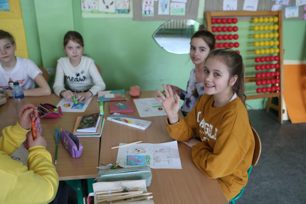 Samorządy mają czas do połowy lipca na złożenie sprawozdań z wydatków na edukację Ukraińców (Fot.  (fot. PAP/Roman Zawistowski))