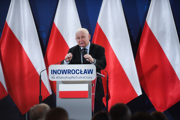 Niedzielne zajścia w Inowrocławiu miało związek z wizytą Jarosława Kaczyńskiego. Fot: PAP/Tytus Żmijewski