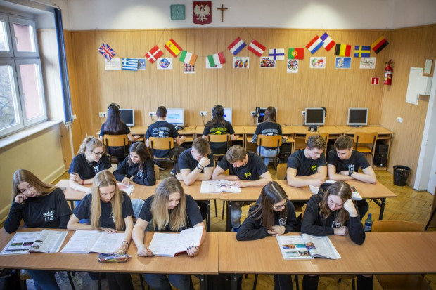 Zdecydowania większość kandydatów dostała się do wybranych szkół - zdjęcie poglądowe (Fot. piekary.pl)