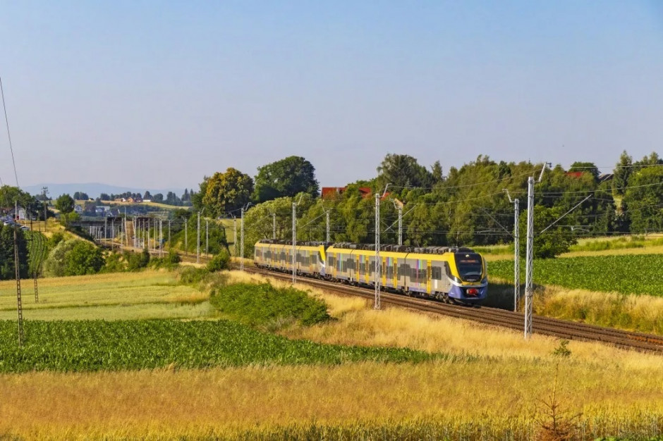 Koleje Małopolskie przewiozły w czerwcu ponad 653 tys. osób (fot. kolejemalopolskie.com.pl) Koleje Małopolskie przewiozły w czerwcu ponad 653 tys. osób (fot. kolejemalopolskie.com.pl)