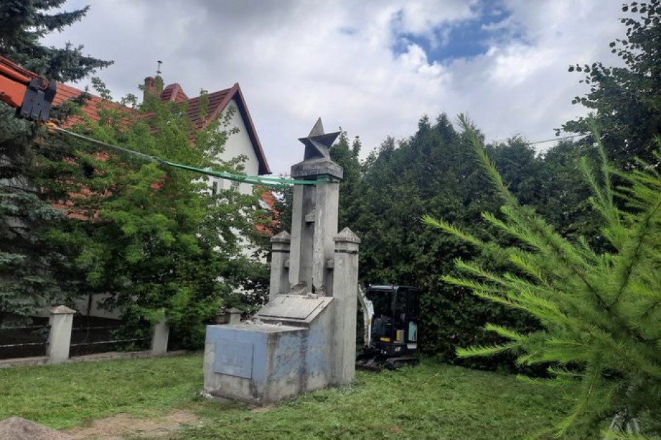 W Malborku zlikwidowano pomnik Armii Czerwonej. Fot. Twitter/Karol Rabenda