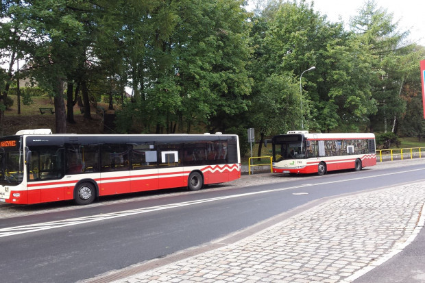 Do zdarzenia doszło 10 sierpnia, około godziny 19 w jednym z autobusów komunikacji miejskiej (fot. Raf24/ CC BY-SA 4.0 / Wikipedia)