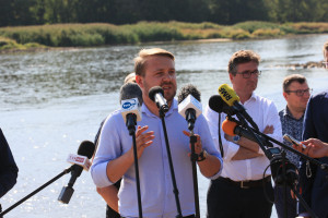Wiceminister klimatu i środowiska Jacek Ozdoba. (fot. PAP/	Lech Muszyński)