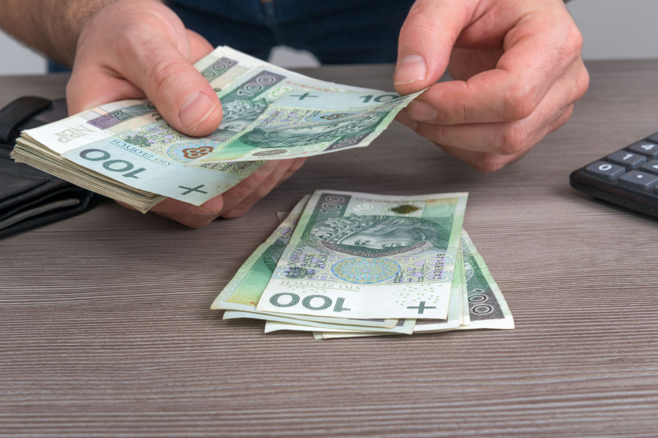 Samorządy w 2022 r. uzyskają dodatkowe dochody z tytułu udziału we wpływach z podatku dochodowego od osób fizycznych (fot. shutterstock) Samorządy w 2022 r. uzyskają dodatkowe dochody z tytułu udziału we wpływach z podatku dochodowego od osób fizycznych (fot. shutterstock)