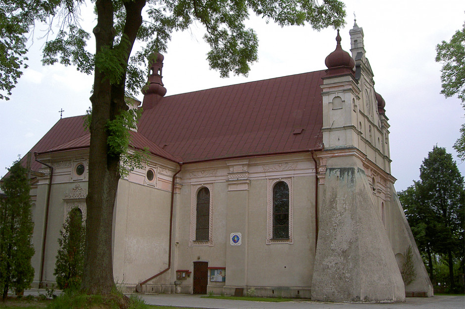 Kościół św. Dominika w gminie Turobin (fot. wikipedia.org/Qqerim CC BY - SA 3.0)