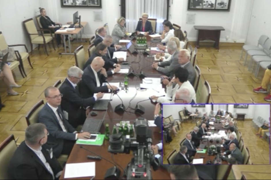 Posiedzenie senackiej komisja zdrowia 5 września (Fot. Screen PTWP)