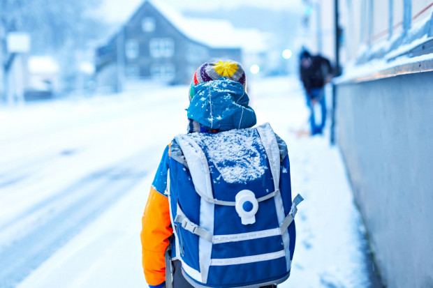 By lekcje odbywały się w szkołach zima a klasach musi być ciepło (fot. Shutterstock)