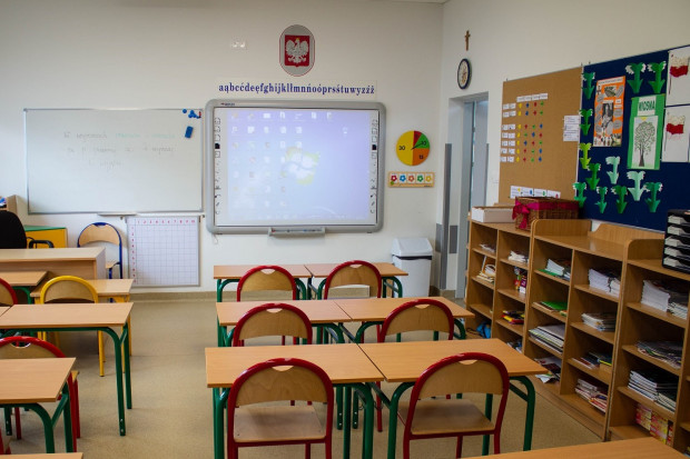 Żadne osoby pochodzące z Ukrainy nie były przyjmowane do szkół poza kolejnością ani na specjalnych warunkach (fot. poznan.pl)
