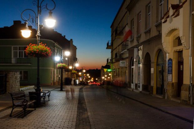 Ulice w Krośnie nie będą oświetlane przez część nocy (fot. facebook.com/Krosno Miasto Szkła)