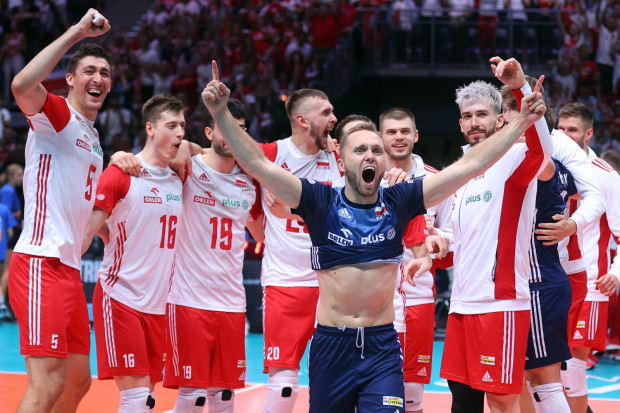 Zwycięstwo nad USA otworzyło polskim siatkarzom drogę do fazy medalowej Fot. PAP/Łukasz Gągulski)