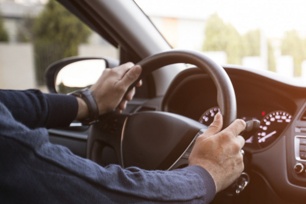 Kierowca może otrzymać jednorazowo 15 punktów karnych (Fot. Shutterstock)