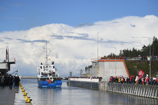 Od 18 września kanał będzie ogólnodostępny dla jednostek pływających. (Fot. PAP/AdamWarżawa)