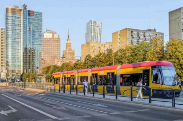 Ratusz zachęca do korzystania z komunikacji miejskiej (fot. UM Warszawa)