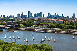 Jednym z najpopularniejszych wśród zagranicznych turystów polskich miast jest Warszawa. Fot. pot.gov.pl