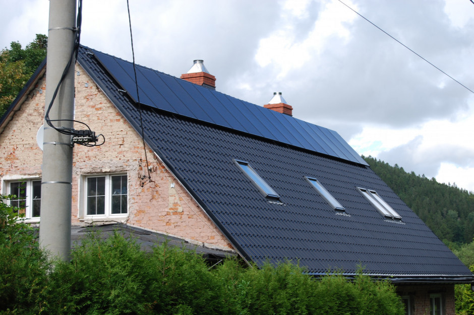 Dodatku elektrycznego nie otrzymają gospodarstwa gdzie wykorzystywana energia elektryczna pochodząca z mikroinstalacji OZE (fot. PTWP) Dodatku elektrycznego nie otrzymają gospodarstwa gdzie wykorzystywana energia elektryczna pochodząca z mikroinstalacji OZE (fot. PTWP)