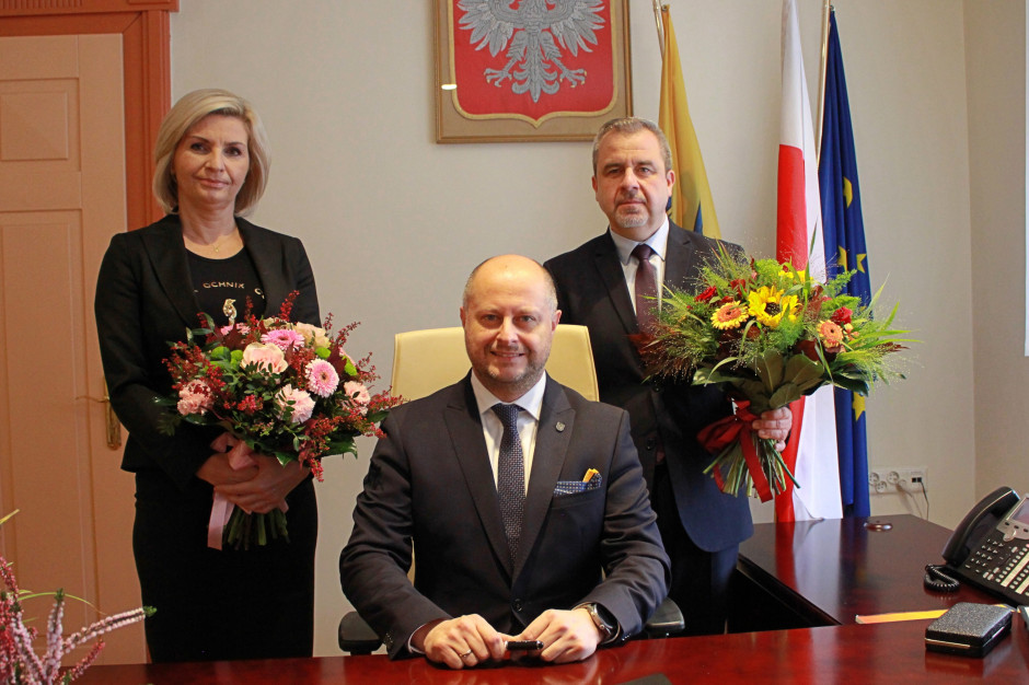 Zastępcami prezydenta Pierończyka zostali Anna Krzysteczko i Jacek Morek (fot. TT/Ruda Śląska)