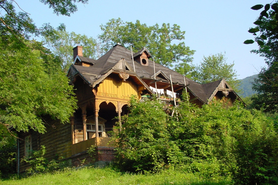 Leśniczówka została wzniesiona w 1884 r. (fot. lipnik.org)