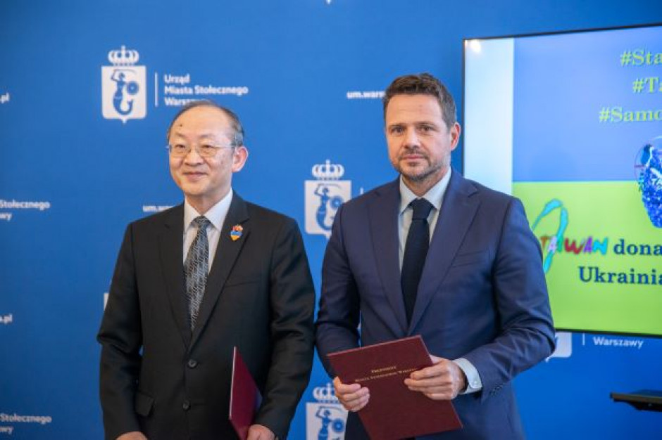Rząd Tajwanu przekaże milion dolarów na integrację Ukraińców, którzy znaleźli się w Warszawie (fot. UM st. Warszawy) Rząd Tajwanu przekaże milion dolarów na integrację Ukraińców, którzy znaleźli się w Warszawie (fot. UM st. Warszawy)