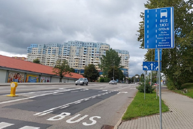 Buspasy to ułatwienie dla kierowców autobusów, ale pozostali kierowcy często krytykują takie rozwiązania (Fot. zdiz.gdynia.pl)
