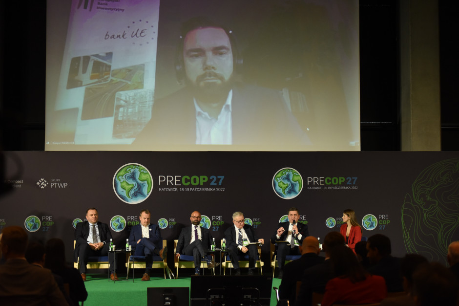Na ekranie Grzegorz Rabsztyn, Head of the EBI Group Office in Poland (fot. PTWP)