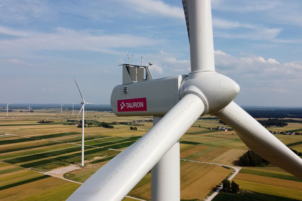 Grupa Tauron uruchomiła dziesiątą elektrownię wiatrową, której łączna moc sięgnęła 410 MW (fot. media.tauron.pl)