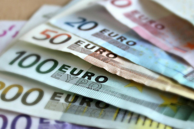 Polska ma otrzymać w ramach KPO 24 mld euro dotacji i 12 mld euro pożyczek z unijnego funduszu na odbudowę gospodarczą po pandemii (fot.pixabay)