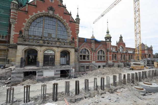 Modernizacja dworca Gdańsk Główny rozpoczęła się w 2020 r. i miała potrwać do końca 2021 r. Ale... (Fot. gdansk.pl/Grzegorz Mehring)