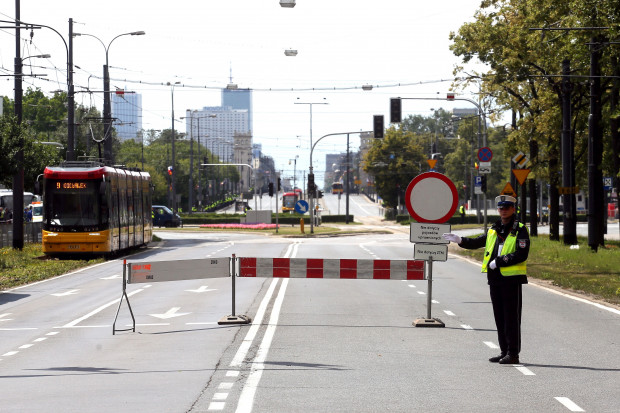 W związku z obchodami Święta Niepodległości, wiele ulic będzie czasowo wyłączonych z użytkowania (fot. PAP/Paweł Supernak)