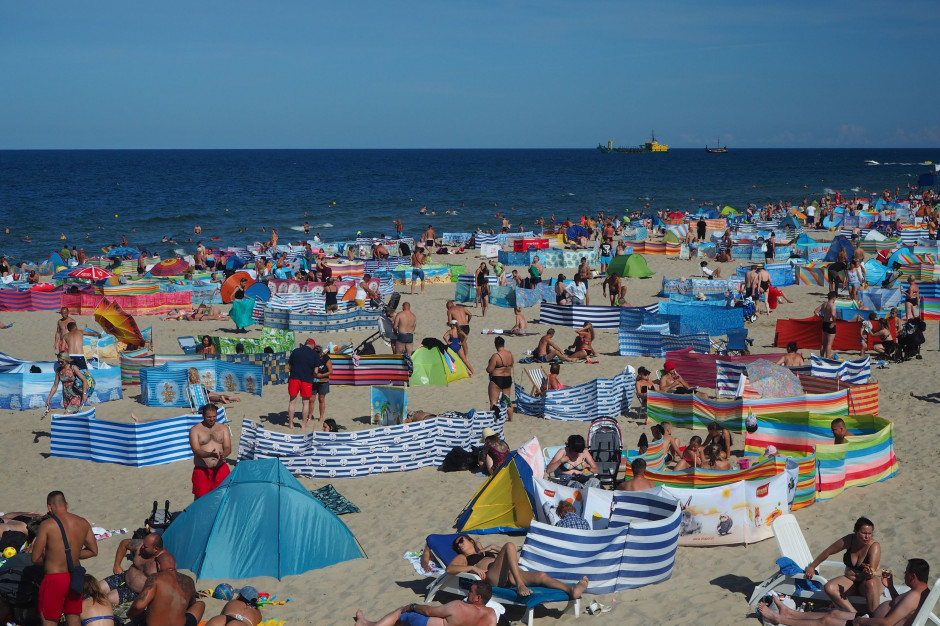 Plaże we Władysławowie co roku pękają w szwach  (fot.: Malaui / Shutterstock.com)