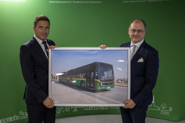 Podpisano umowę na dostawę niskopodłogowych, przegubowych autobusów miejskich (fot. MPK)