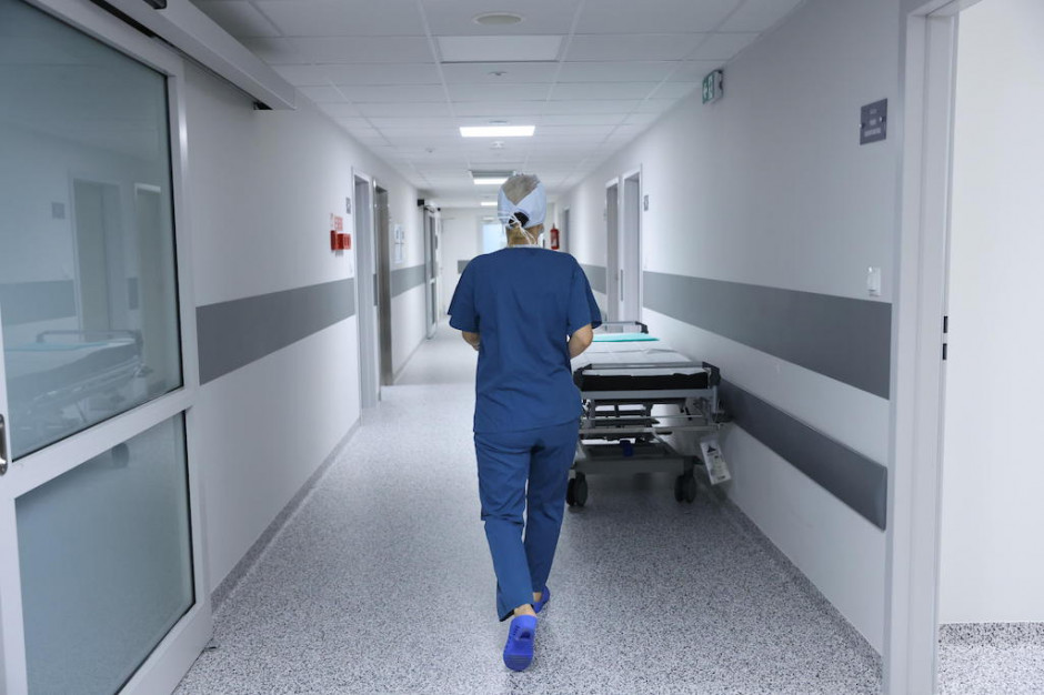 Szpitale domagają się m.in. pokrycia kosztów ustawowego wzrostu wynagrodzeń (Fot. PAP/Leszek Szymański)