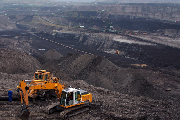 Odkrywka węgla w Turowie w woj. dolnośląskim  (fot. Anna Uciechowska, CC BY-SA 3.0/ Wikipedia)