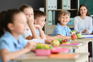 Kluczowym elementem edukacji żywieniowej są zajęcia praktyczne (fot. jez.edu.pl)
