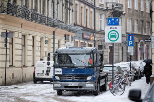 Kraków jest pierwszym polskim miastem, które wprowadzi na całym swoim obszarze Strefę Czystego Transportu (fot. PAP/Łukasz Gągulski)