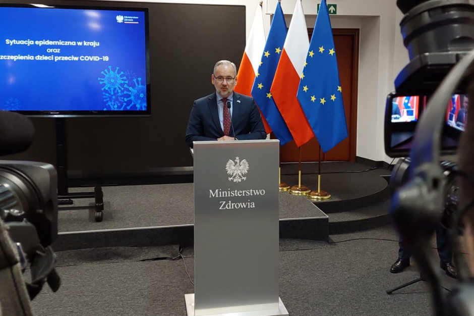Minister Adam Niedzielski zachęca do szczepień przeciw grypie (fot. TT/MZ)