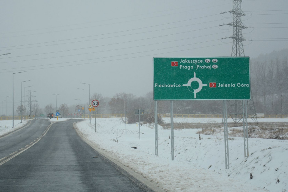 Dzięki obwodnicy transport towarów do okolicznych zakładów będzie przebiegał z pominięciem Pakoszowa i centrum miasta. (fot.UMWD) Dzięki obwodnicy transport towarów do okolicznych zakładów będzie przebiegał z pominięciem Pakoszowa i centrum miasta. (fot.UMWD)