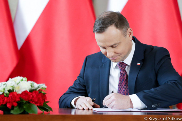 Prezydent Andrzej Duda podpisał ustawę zamrażającą ceny gazu (Fot. KPRP/Krzysztof Sitkowski)