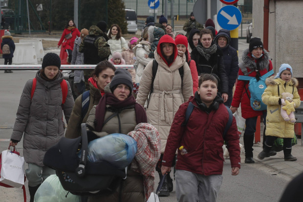 Koszt pomocy dla uchodźców z Ukrainy jest na takim poziomie, jaki planowaliśmy - powiedział Paweł Szefernaker (fot. PAP/PA/Salvatore Laporta)