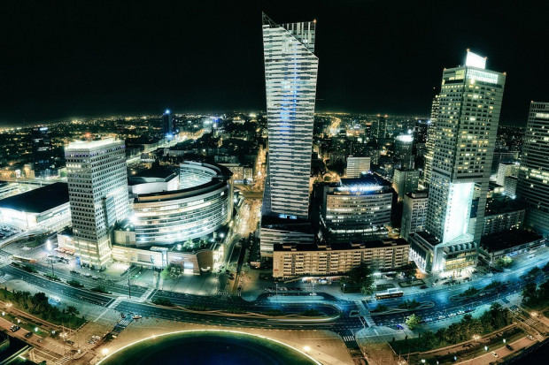 Warszawa w 2020 r. wprowadziła uchwałę krajobrazową, w której zajęto się m.in. reklamami świetlnymi (Fot. pixabay.com)