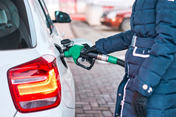 Za paliwa już wkrótce możemy zapłacić więcej (Fot. Shutterstock.com