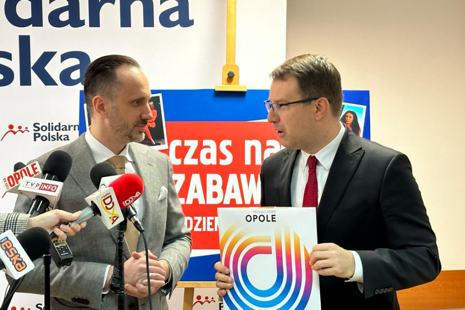 Janusz Kowalski i Arkadiusz Wiśniewski podczas konferencji prasowej w Opolu  (fot. FB/Janusz Kowalski)