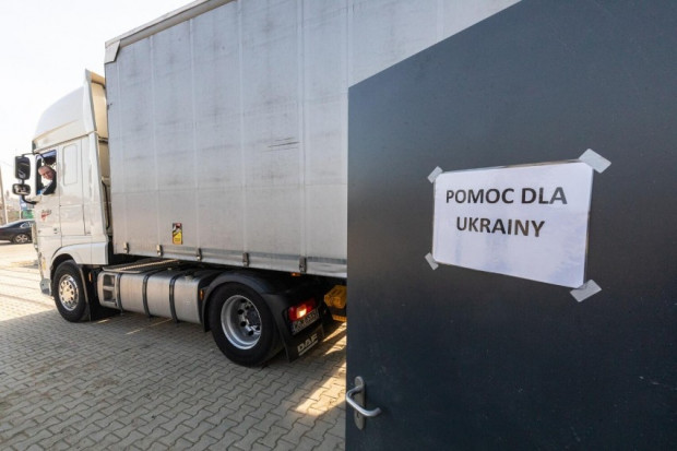 Ponad 19,5 ton towaru, głównie żywności, przekazał w darze powiat bielski do Kicmania na Ukrainie (fot.UMBB)